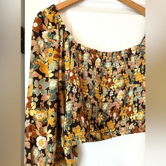 New with tag RVCA Long Sleeve Cropped Blouse - Picture 6 of 8